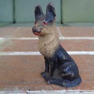 Antique German Shepard paperweight cast iron Hubley collectible dog novelty