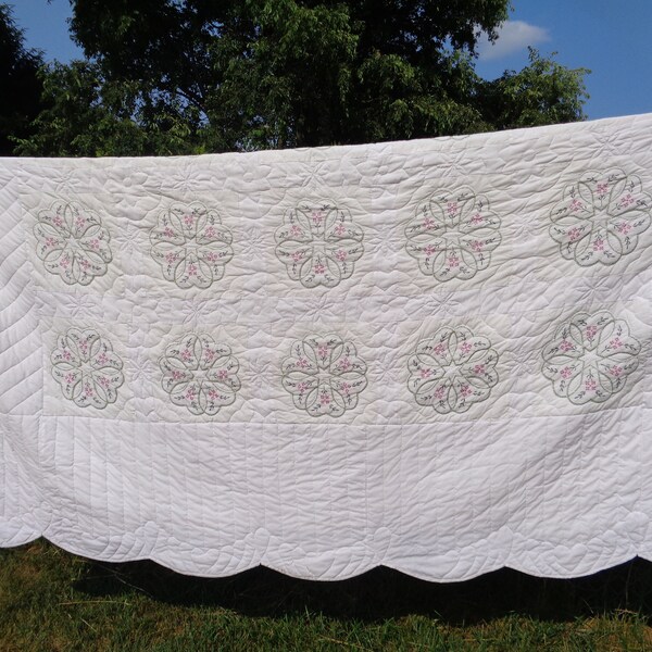 Vintage cross stitch quilt 108" x 98"  hand stitched Pennsylvania linens textiles  farm house scalloped edge