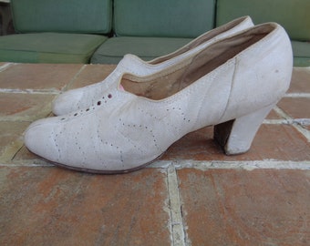 Antique women's wedding shoes 1910-20's white pumps clothing accessories bridal