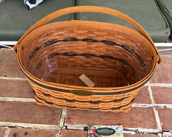 Cesto da picnic vintage per famiglie, edizione della collezione Longaberger Traditions del 1995.
