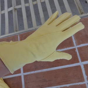 vintage womens gloves yellow 1950&#39;s Crescendoe size 6 1/2 retro rockabilly accessories formal spring