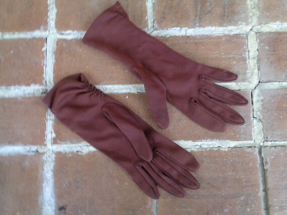 vintage women's gloves brown nylon 1950's size 7 … - image 5