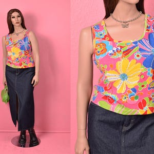 Top de punto con estampado floral y cuentas de stock muerto vintage de los años 2000/Grande/Decenio del 2000/Tanque