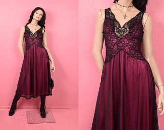 Camisón vintage rosa y negro de encaje floral / Talla mediana-grande / Sin mangas / Combinación