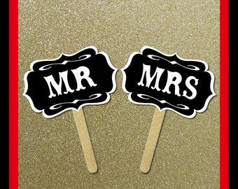 Mr and Mrs Wedding Signs - 2 Piece Set - Wedding Party Photo Booth Props