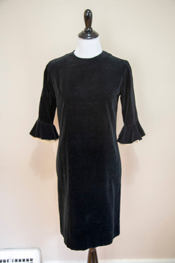 Vintage 60s Black Velvet Shift Dress Medium by Tee
