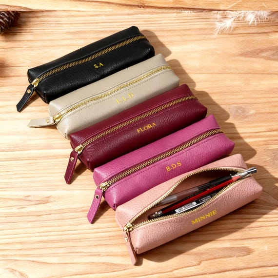 Personalized leather pen pouch with zipper, engraved pencil case for men or women, custom stationery gift, minimalist leather case