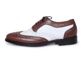 Zapatos clásicos de hombre en dos tonos / Zapatos brogue de punta de ala de cuero marrón y blanco / Zapatos de vestir de estilo vintage hechos a mano