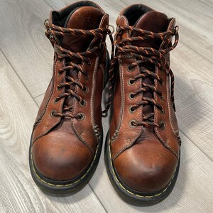 Dr. Martens Leather Men Size 11 Y2K Brown Leather 8A54 Workboots