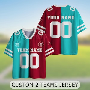 Puede incluir: Dos camisetas de fútbol personalizadas, una mostrada al frente y otra atrás. Cada camiseta está dividida verticalmente, con un lado turquesa y el otro granate. El texto blanco dice "YOUR NAME" y "TEAM NAME" con el número "00". El texto "CUSTOM 2 TEAMS JERSEY" está en la parte inferior.