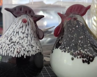 Zibo Art Glass Rooster Hen Pair | Russell Collection | Farmhouse Cottagecore Kitchen Decor | Vintage