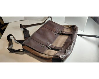 Vintage Style distressed leather KennethCole Reaction messenger bag professional