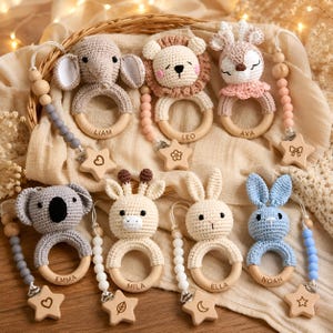Personlig nappklämma och skallra, virkat djur, anpassat nappband, nappkedja i trä, nappklämma, nyfödd babyshowerpresent, minnessak