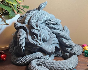 Tour de dés Gorgone : rouleau de dés RPG imprimé en 3D