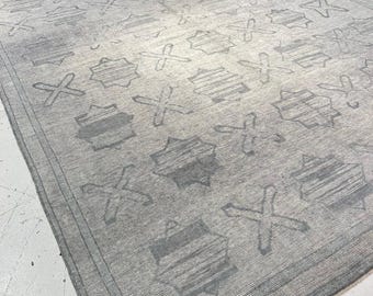 Hand Knotted Wool Rug, Distressed Grey Minimalist Area Rug