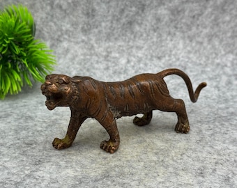 Vintage bronze carved tiger Statue, Fengshui statue