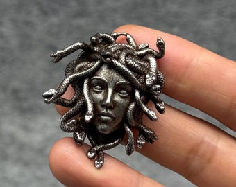 Meteorite Iron Medusa Pendant Necklace – Gothic Snake Head Talisman, Greek Mythology Snake Amulet