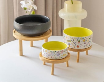 Raised Bamboo Pet Bowl Stand – Elevated Base for Cat & Small Dog Bowls