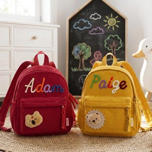 Personalisierter Cord-Rucksack für Kleinkinder mit individuellem Namen, handbestickter Vorschulrucksack, individueller Sommercamp-Rucksack, Schulanfang.