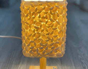 Handcrafted Seashell Bedside Lamp – Soft Night Light Decor