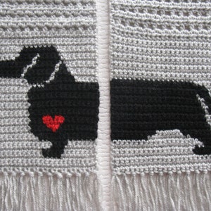 Dachshund scarf crochet pattern. Instant download for weenie dog accessory. DIY pet lovers gift image 3