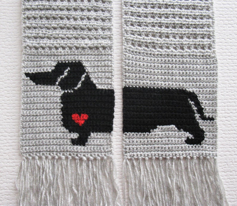 Dachshund scarf crochet pattern. Instant download for weenie dog accessory. DIY pet lovers gift image 2