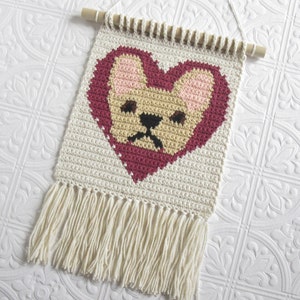 French bulldog crochet pattern. Soft white,  dog and purple heart, mini wall hanging for pet lovers. DIY instant download