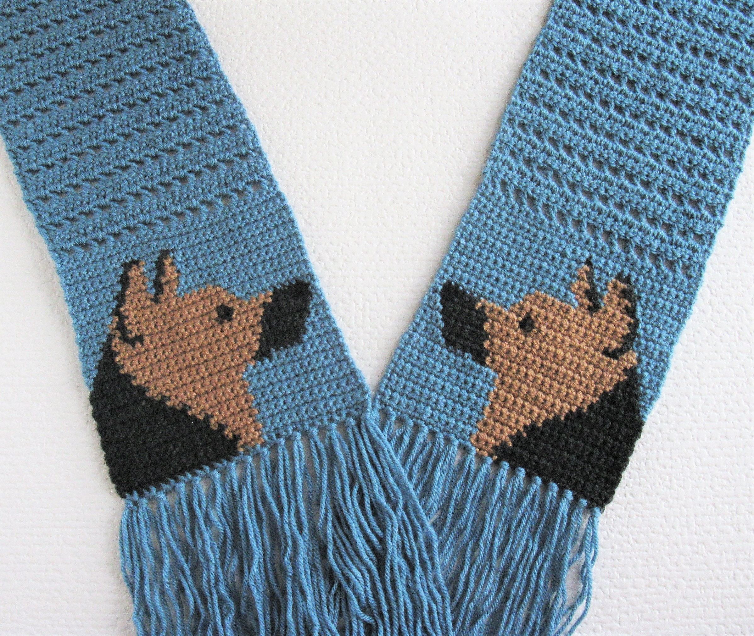German shepherd Crochet Pattern. DIY scarf with a black and fawn Belgian Malinois dogs. Instant download dog scarf instructions