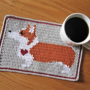 Corgi dog crochet pattern. Mug mat pattern with a Pembroke welsh corgi.