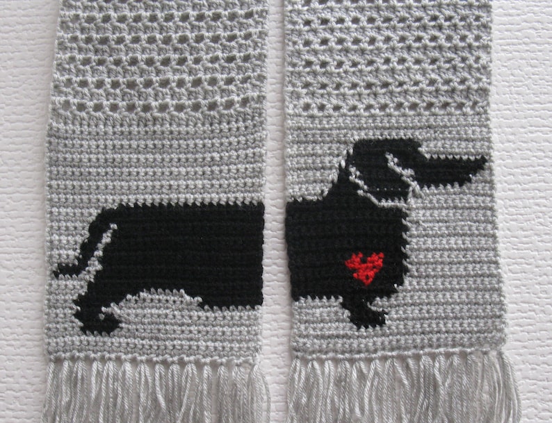 Dachshund scarf crochet pattern. Instant download for weenie dog accessory. DIY pet lovers gift image 7