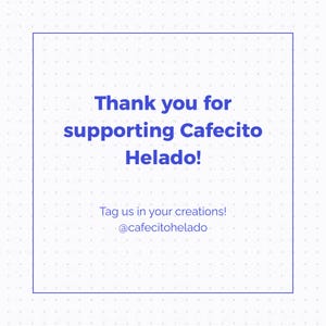 Puede incluir: Un letrero de madera hecho a mano con el texto "Welcome to our home" en un estilo manuscrito. El letrero est&aacute; pintado de blanco con un acabado envejecido y presenta un dise&ntilde;o floral decorativo. Mide aproximadamente 30 cm de ancho y 20 cm de alto.