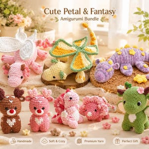 Könnte beinhalten: Eine Sammlung von gehäkelten Amigurumi-Figuren, darunter ein rosa Drache mit weißen Flügeln, ein gelb-grüner Drache, ein violetter Dinosaurier, zwei Hirsche, ein rosa Dinosaurier und ein grüner Drache. Der Text "Cute Petal & Fantasy Amigurumi Bundle" ist sichtbar.