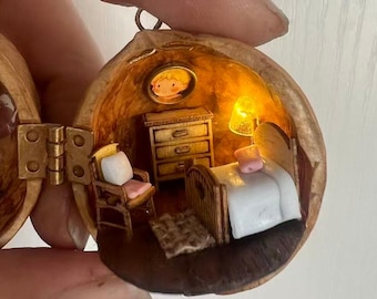 Miniature Nighttime House in a Walnut Shell – Wooden Room with LED Lamp – DIY Kit or Finished Sculpture – Customizable Fairy Tale Gift