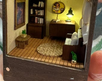 Handcrafted miniature library with LEDs – Decorative mini wooden dollhouse – Handmade miniature diorama – Personalized gift