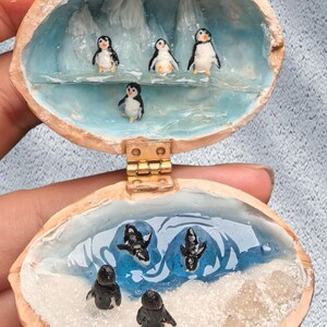 Miniaturowe pingwiny w skorupach orzechów włoskich, ręcznie robiona dekoracja lodowcowa, spersonalizowany prezent, scena arktyczna, diorama oceanu polarnego, przedmiot dekoracyjny