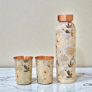 Juego de botellas de cobre puro con estampado floral esmaltado. Bottle + 2 Cups