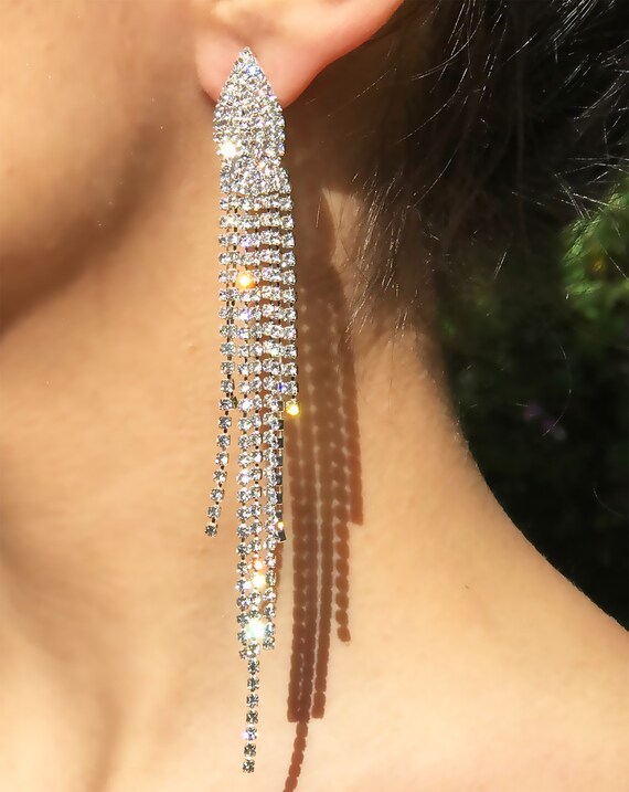 Bridal Chandelier Earrings, Crystal Chandelier Earrings, Classic Hollywood Chunky rhinestones Silver Bridal Earrings,Victorian Drop Earrings