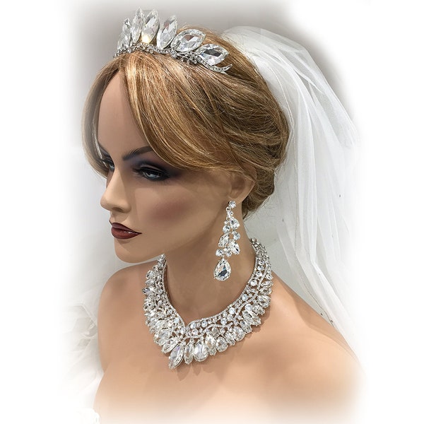 wedding jewelry set, Wedding tiara, Bridal jewelry set, bridal tiara, Bridal backdrop bib Marquise Crystal necklace earrings headpiece set