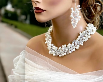 Elegant Pearl and Crystal Bridal Jewelry Set with Earrings - Handmade Luxurious Wedding Accessories, Ideal Gift for Brides, Bridal Set