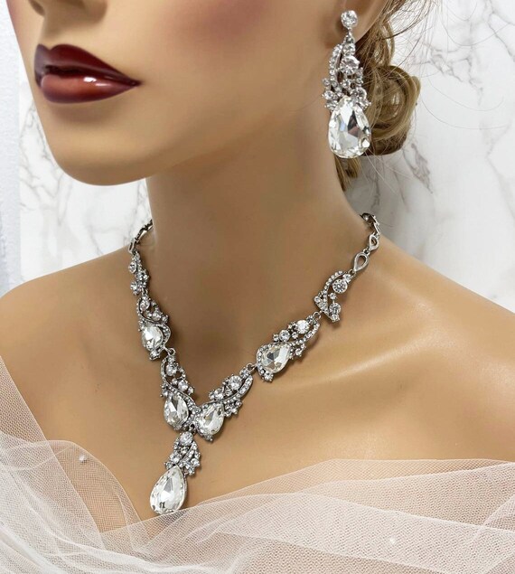 Bridal Jewelry Set, Wedding Jewelry Set, Bridesmaid Jewelry, Backdrop V Shape Necklace Earrings, Prom Jewelry, Teardrop Wedding jewelry
