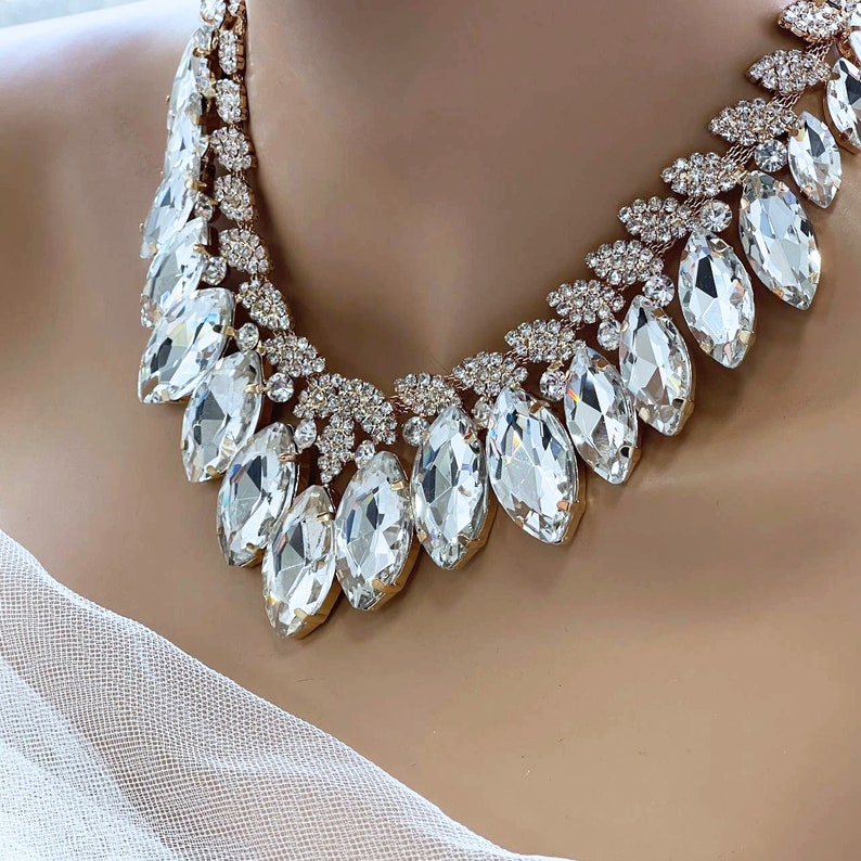 Elegant Jewelry Set for Bride, Chunky Crystal Necklace Earrings for Wedding Glamour, Perfect Bridal Shower Gift, Birthday Gift image 3