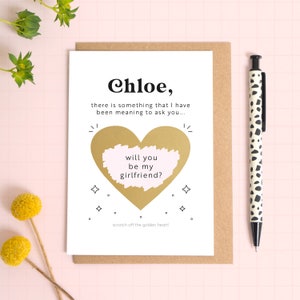 Carte personnalisée à gratter « Will You Be My Girlfriend » - Carte de proposition - Partenaire à gratter et révéler - Cœur doré