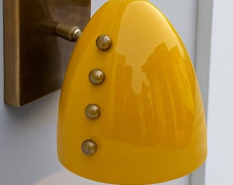 Arandela de vidro amarelo – Luminária de latão moderna de meados do século XX