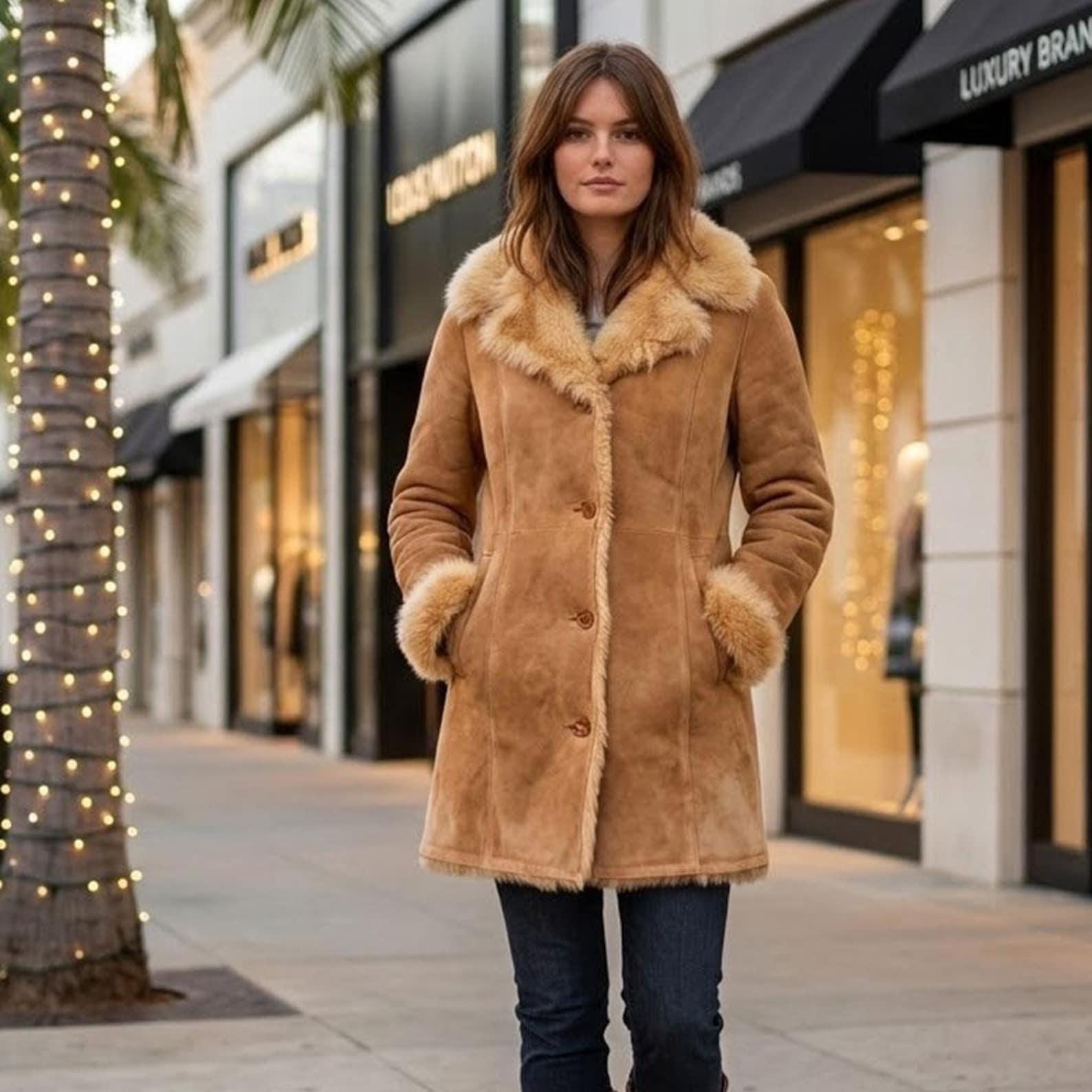 Veste en daim avec col en fourrure (Marron) / QUICK-TOY