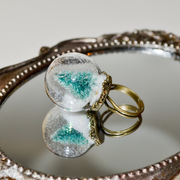 Globe Ring, Miniature Christmas Tree Ring, Holiday Jewelry, Alternative Christmas Tree, Snow Globe Ring, Glass Ball Ring, Christmas Jewelry