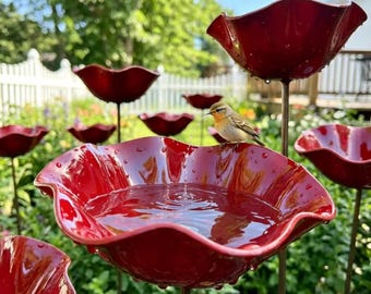 Pieu de jardin artisanal pour bain d'oiseaux, bassin d'eau pour oiseaux et abeilles, décoration de jardin d'extérieur avec piquet en métal pour cour, terrasse ou jardin