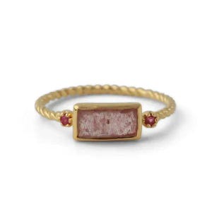 Silver ring with strawberry quartz and ruby, 18ct gold plated