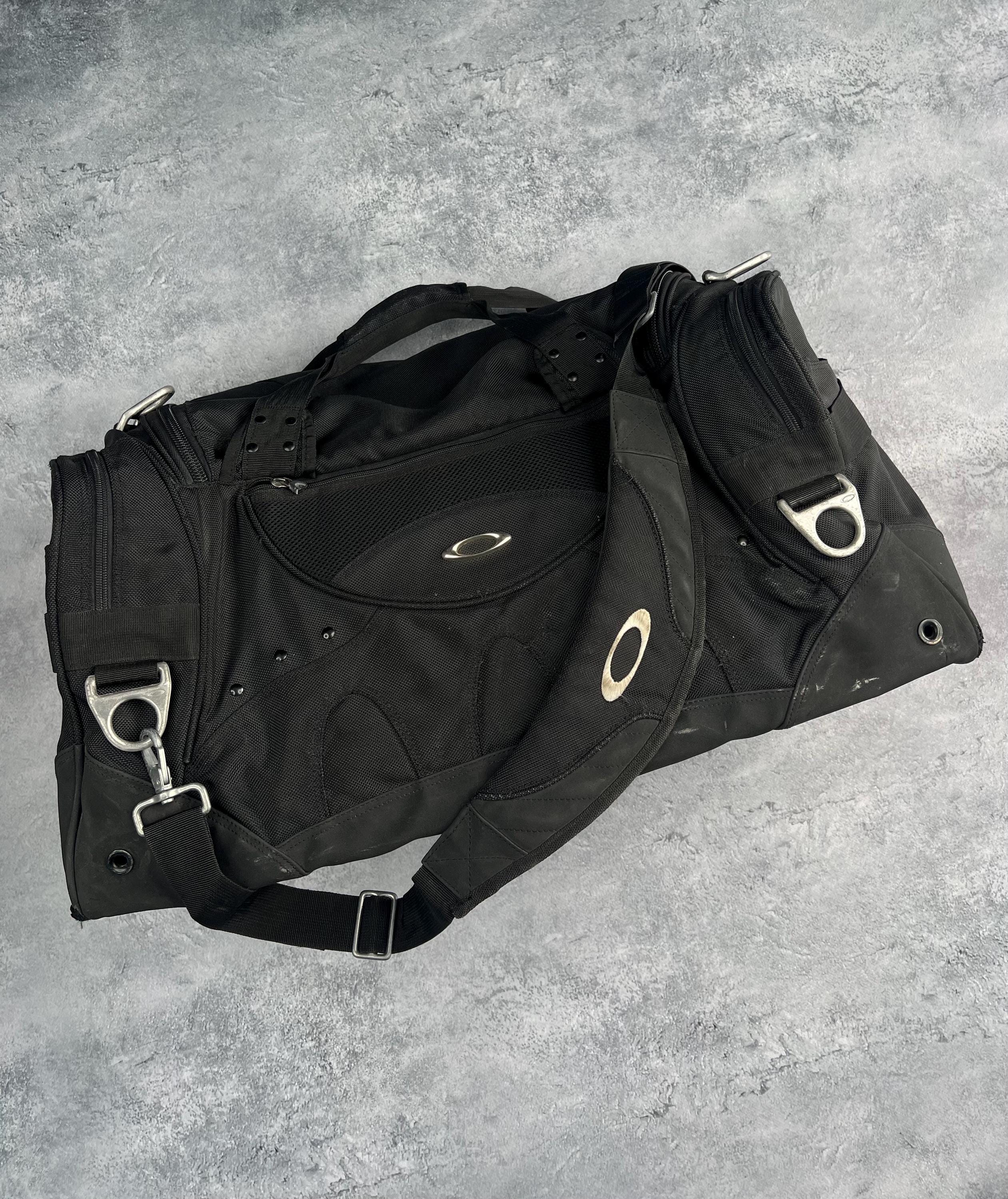 バッグ 00's OAKLEY Boston Duffle Shoulder Bag VTG Oakley Software Duffle Bag Black Mechanism Tactical Field Gear