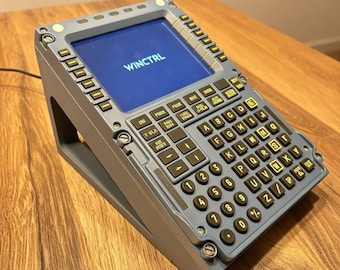 WinCtrl MCDU/PFP Desktop Stand | MCDU Holder | Anti-Slip Holder | Ergonomic Cockpit Base | Flight Simulator Accessory 25 degrees