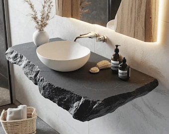 Tocador con estantes de madera maciza hechos a medida, muebles de baño de estilo rústico de granja.